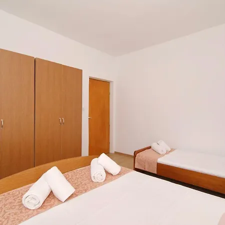 Laura Apartment Pridraga